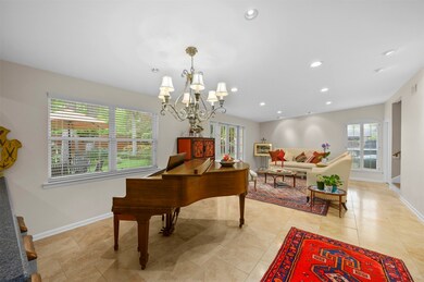 7710 Bellewood Dr, Houston, TX 77055 - photo 5