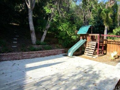 21809 Providencia St, Woodland Hills, CA 91364 - photo 2