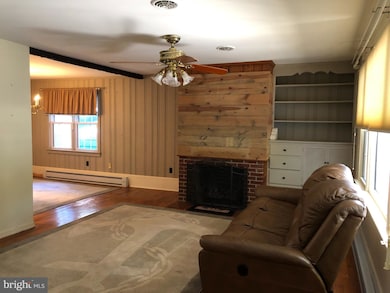 125 Allen Ave, Laurel, DE 19956 - photo 2