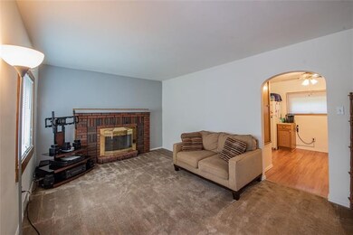Spacious front Living Room with Neutral Carpeting!