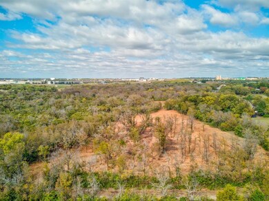 UNT is only one mile away! Prime location!