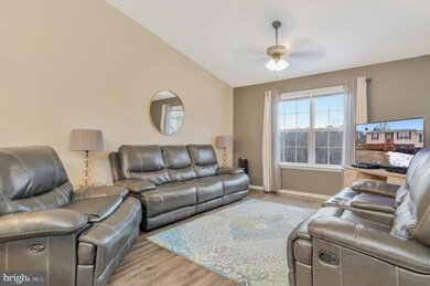 508 Stonewall St, Strasburg, VA 22657 - photo 3