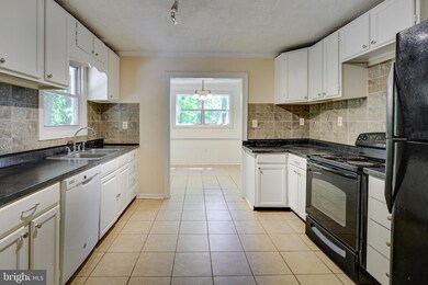 155 Broadway Ct, Linden, VA 22642 - photo 6