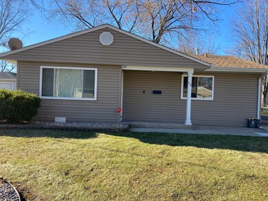 52 Sparrow Rd, Carpentersville, IL 60110 - photo 2