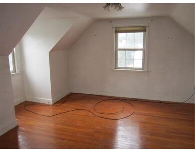 32 Indian Lake Pkwy, Worcester, MA 01605 - photo 7