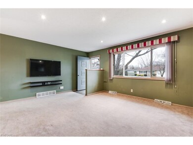 1901 Ridgewick Dr, Wickliffe, OH 44092 - photo 2