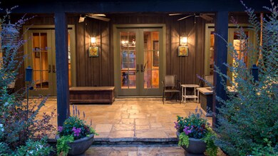 Hodges_Moore_patio_9884