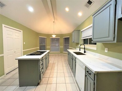 15411 Lago Villa Dr, Tomball, TX 77377 - photo 4