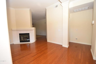 2301 Gillingham Cir, Thousand Oaks, CA 91362 - photo 3