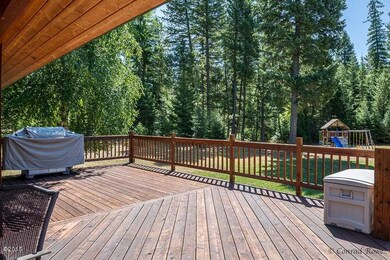 Deck for those entertaining
