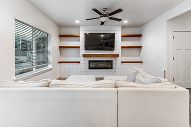 4819 E Breezy Patch Rd, Eagle Mountain, UT 84005 - photo 5