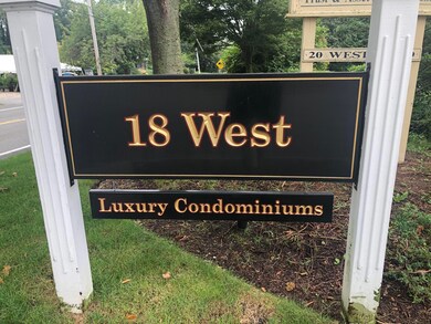 18 West Road St sign