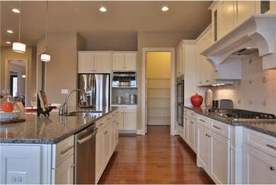 16 Oakmont Cir, Glen Mills, PA 19342 - photo 2