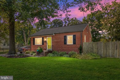 6806 Smithway Dr, Alexandria, VA 22307 - photo 2