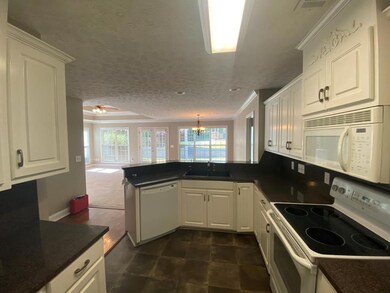 7963 Brooks Crossing Dr, Columbus, GA 31909 - photo 6