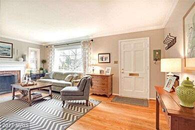 8514 Doyle Dr, Alexandria, VA 22308 - photo 2