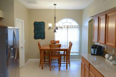 Eat-In-Kitchen