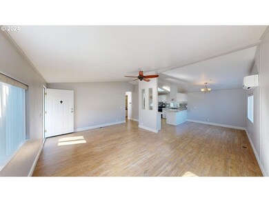 97940 W Benham Ln unit 17, Brookings, OR 97415 - photo 5