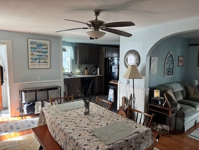 23 Rock St, Bristol, RI 02809 - photo 2