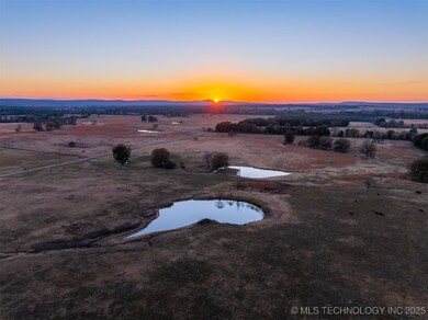 80 County Road 4440, McCurtain, OK 74944 - photo 2