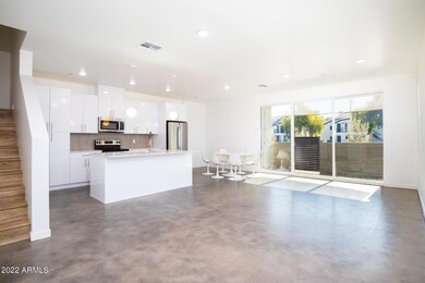 225 N Pleasant Dr # 1-3