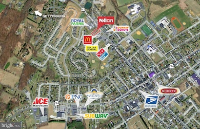 440 N Queen St, Littlestown, PA 17340 - photo 2