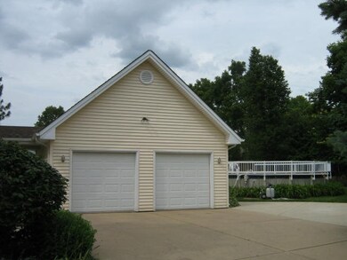 330 Cornell Ln, Algonquin, IL 60102 - photo 3