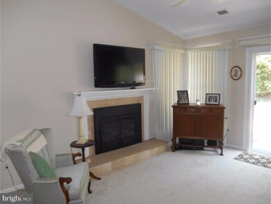 275 Wood Stream Ct, Langhorne, PA 19047 - photo 5