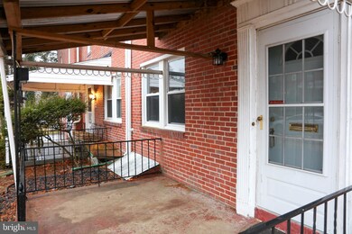 827 N Chapel Gate Ln, Baltimore, MD 21229 - photo 5