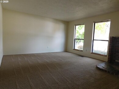 2342 SW 22nd St, Troutdale, OR 97060 - photo 3