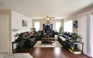 04_Familyroom