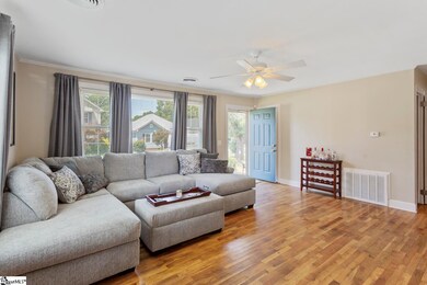 103 Gault St, Fountain Inn, SC 29644 - photo 5