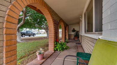 1850 E 8th Ave-5