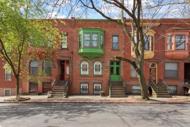 82 Chestnut St, Albany, NY 12210 - photo 4