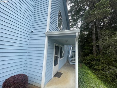 1435 Seacrest Ln unit 2, Brookings, OR 97415 - photo 2