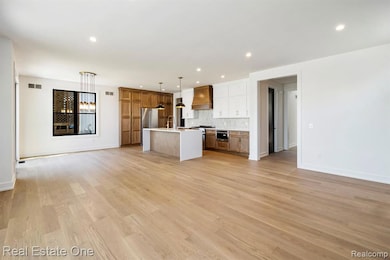 1517 Kessler Ave, Keego Harbor, MI 48320 - photo 6