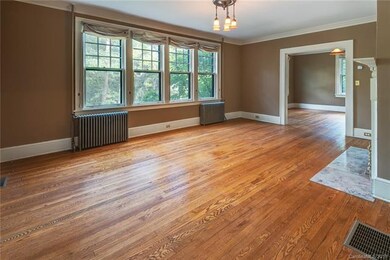 204 Pearson Dr, Asheville, NC 28801 - photo 5