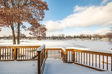 13504 S Horrell Rd, Fenton, MI 48430 - photo 5