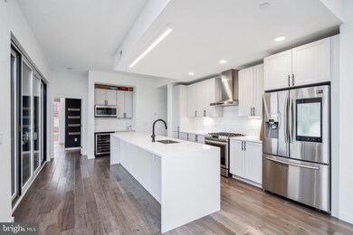 Otto on the Park unit PH1, Philadelphia, PA 19121 - photo 2