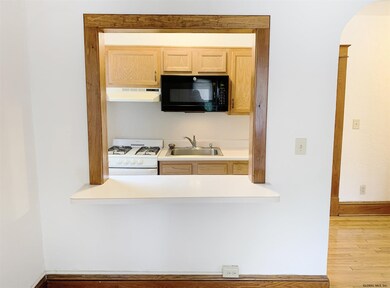407 Spring St unit Apartment 5, Albany, NY 12203 - photo 5