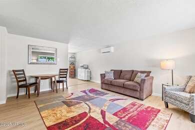 5_1805 S 66th Ave024