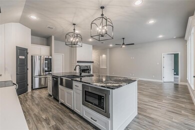 313 Pleasant View Dr, Weatherford, TX 76086 - photo 5