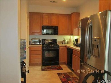 Open, bright Kitchen
