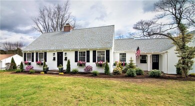 372 Comstock Pkwy, Cranston, RI 02921 - photo 2