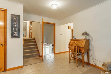 210 Campus View Dr, Lincoln, IL 62656 - photo 2