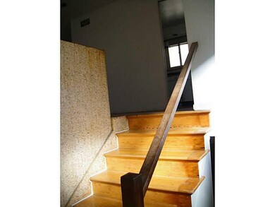 Entry/Foyer.
