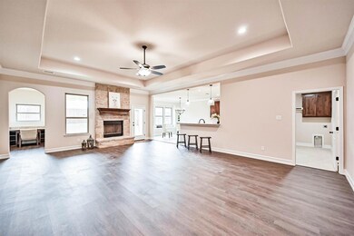 116 Colonial Dr, Joshua, TX 76058 - photo 4