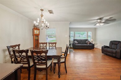 300 Baker Dr, Tomball, TX 77375 - photo 5