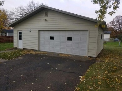 112 E Gates St, Rice Lake, WI 54868 - photo 5