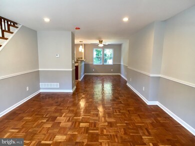 6813 Walnut Park Dr, Upper Darby, PA 19082 - photo 3